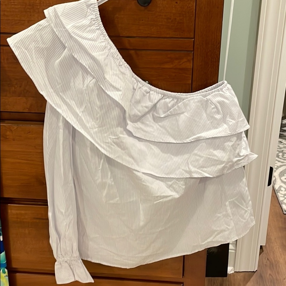 One shoulder long sleeve blouse